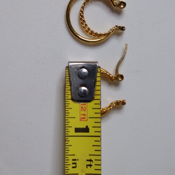 Vintage Metal Small Hoop Earrings - Picture 11 of 12